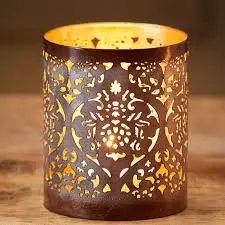 Candle Containers: Which One Should You Choose for Your Homemade Creations?